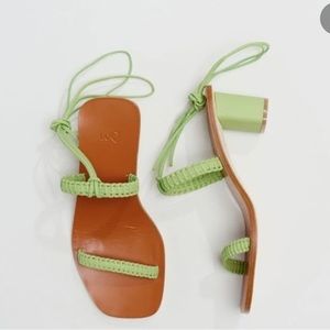LoQ lace up leather sandals